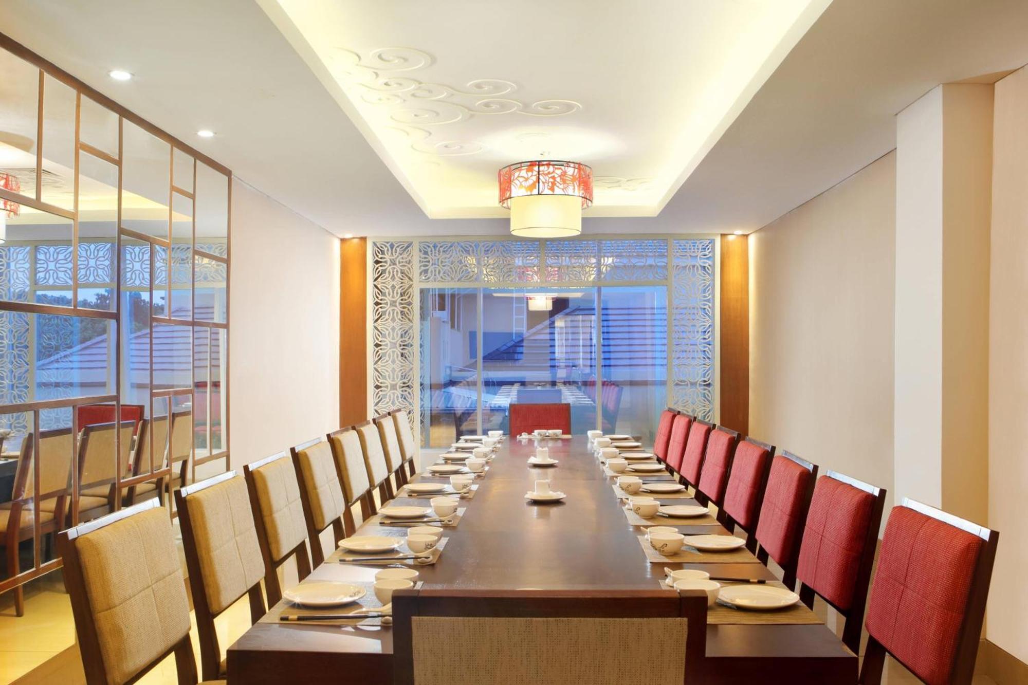Four Points By Sheraton Makassar Eksteriør bilde